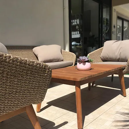 Tosi Μπελάρια-Ιτζέα Μαρίνα